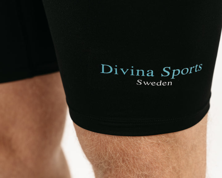 DIVINA compression shorts detail