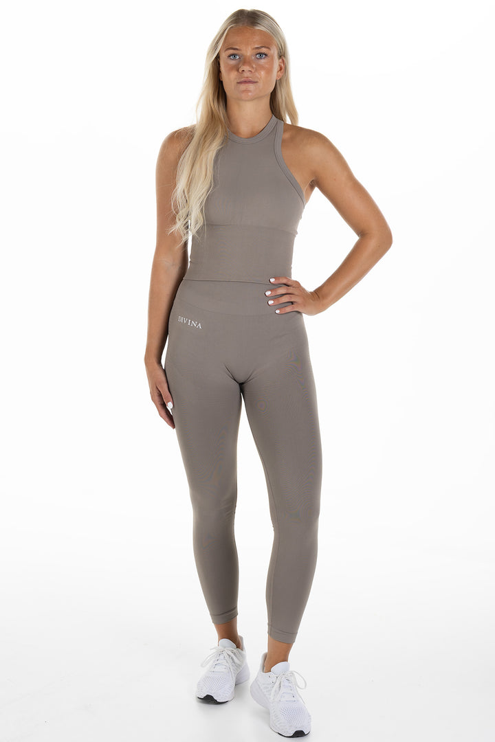 Seamless Scrunch Long set Sleek Coffee