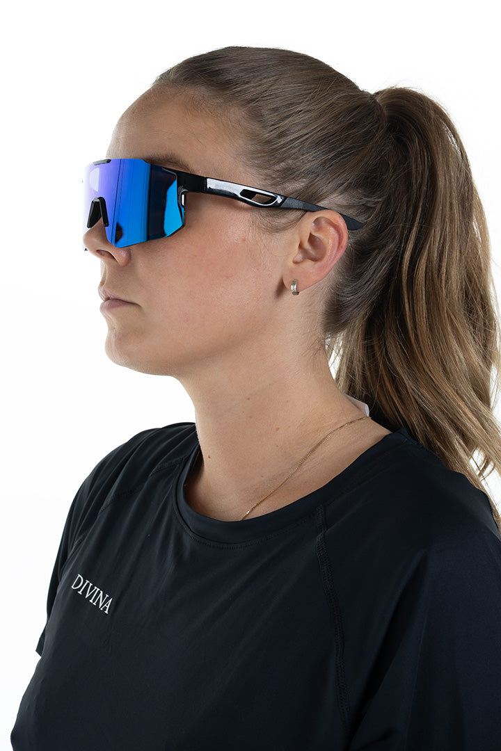 Women with Black Sport Sunglasses with Blue lens