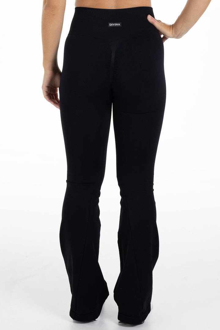 Seamless Scrunch Flare Tights Altum Black Back