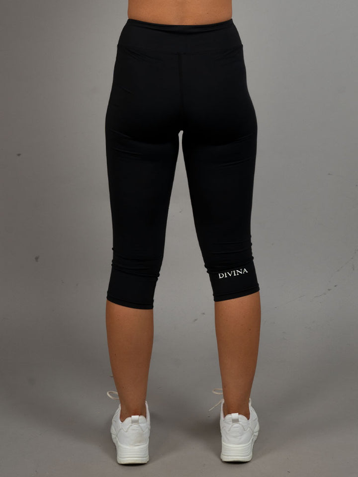 3/4 Active tights black back