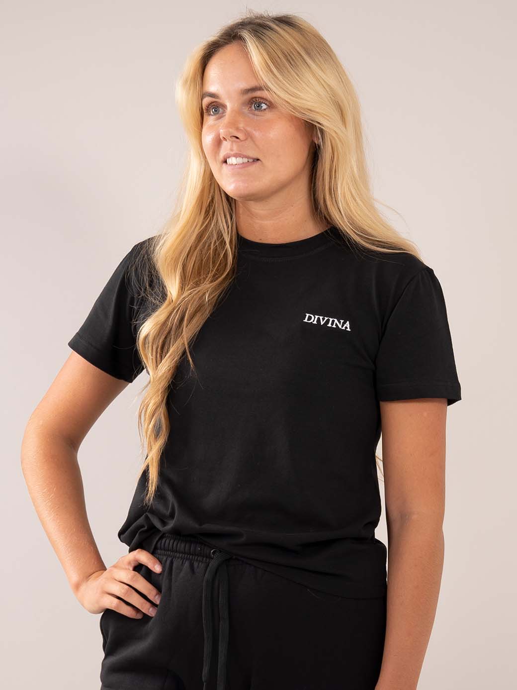 Comfy Black T-shirt Women Front