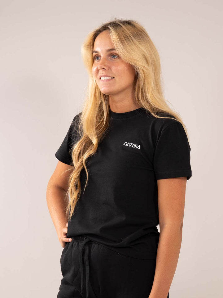 Comfy Black T-shirt Women Side