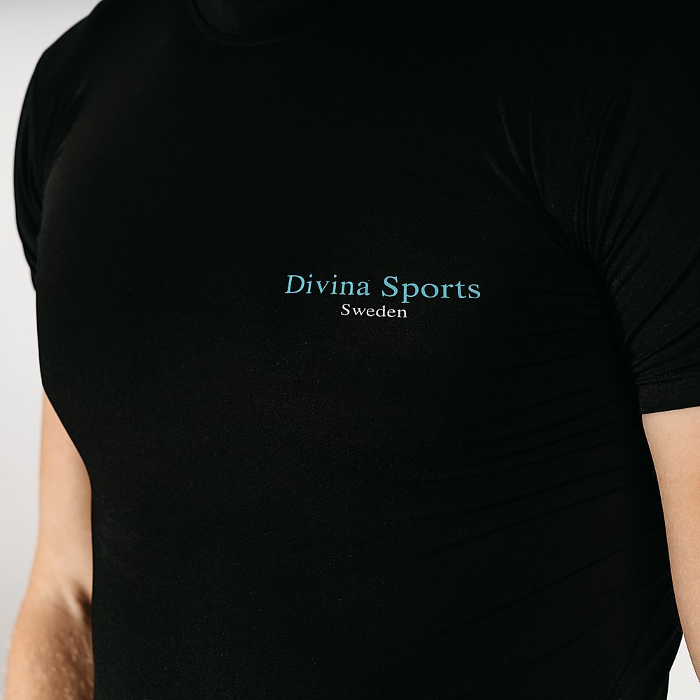 DIVINA compression T-shirt detail