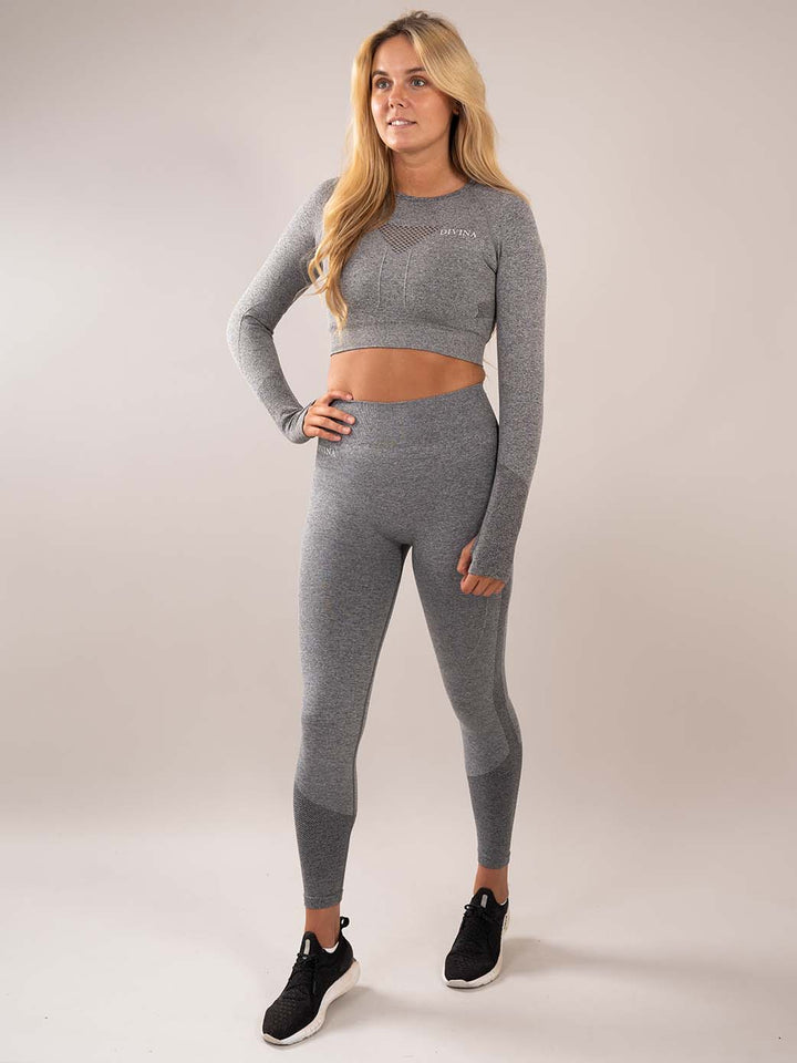 Four Seamless Set Grey front