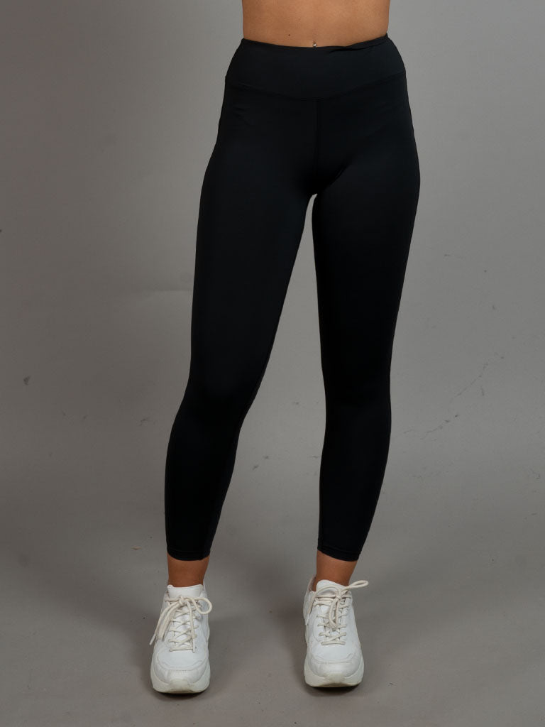 Active tights black front