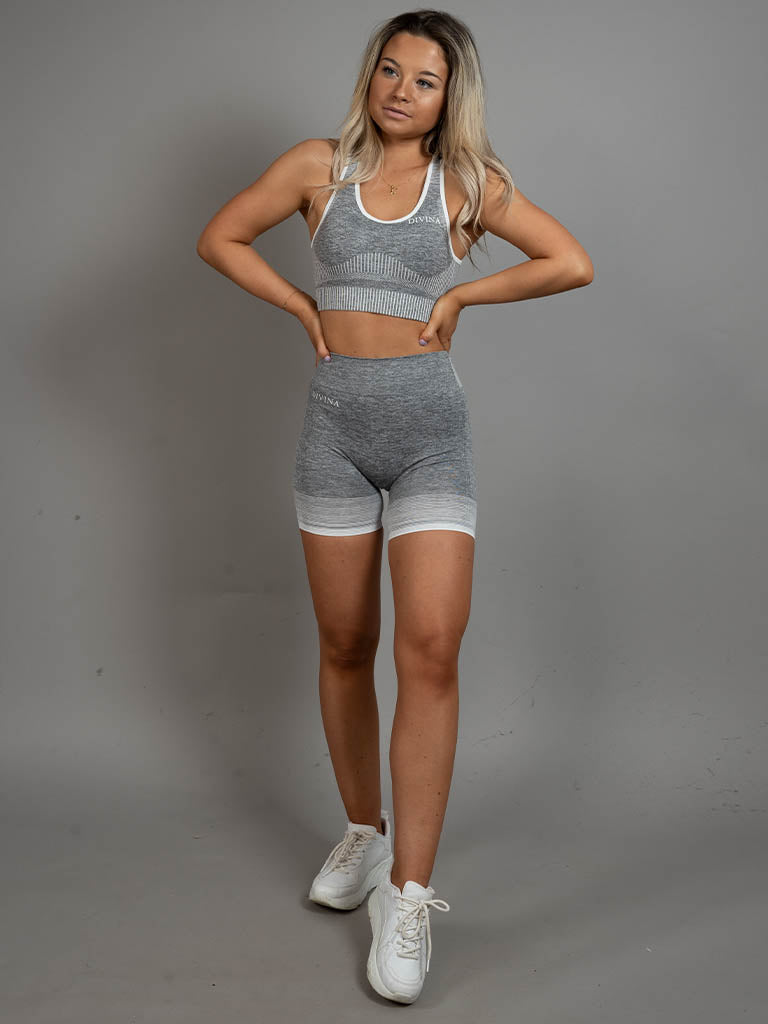 Dignus Seamless short set grey/white front