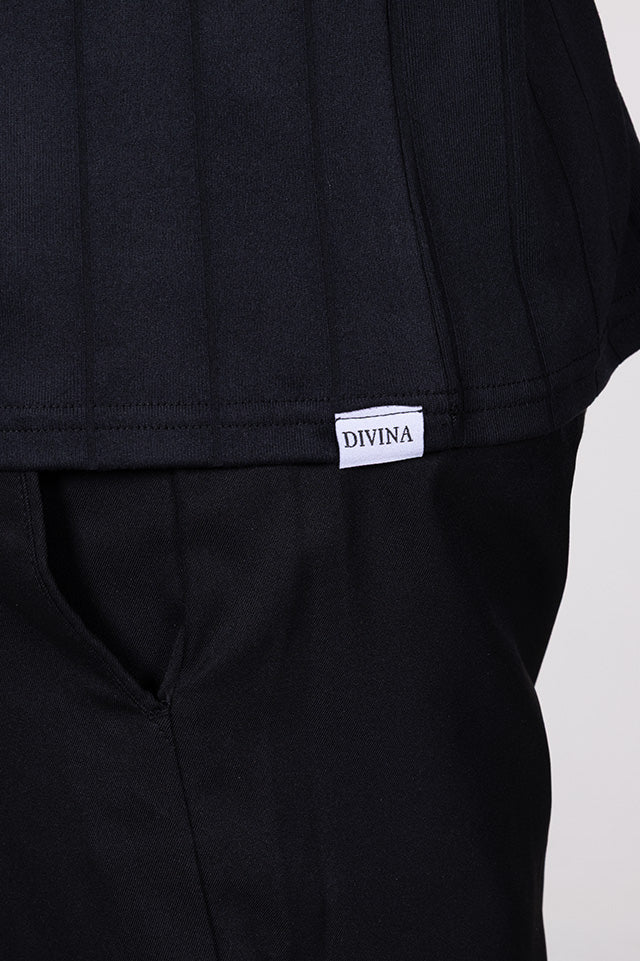 Male in Black Golf Polo Ace from Divina detail
