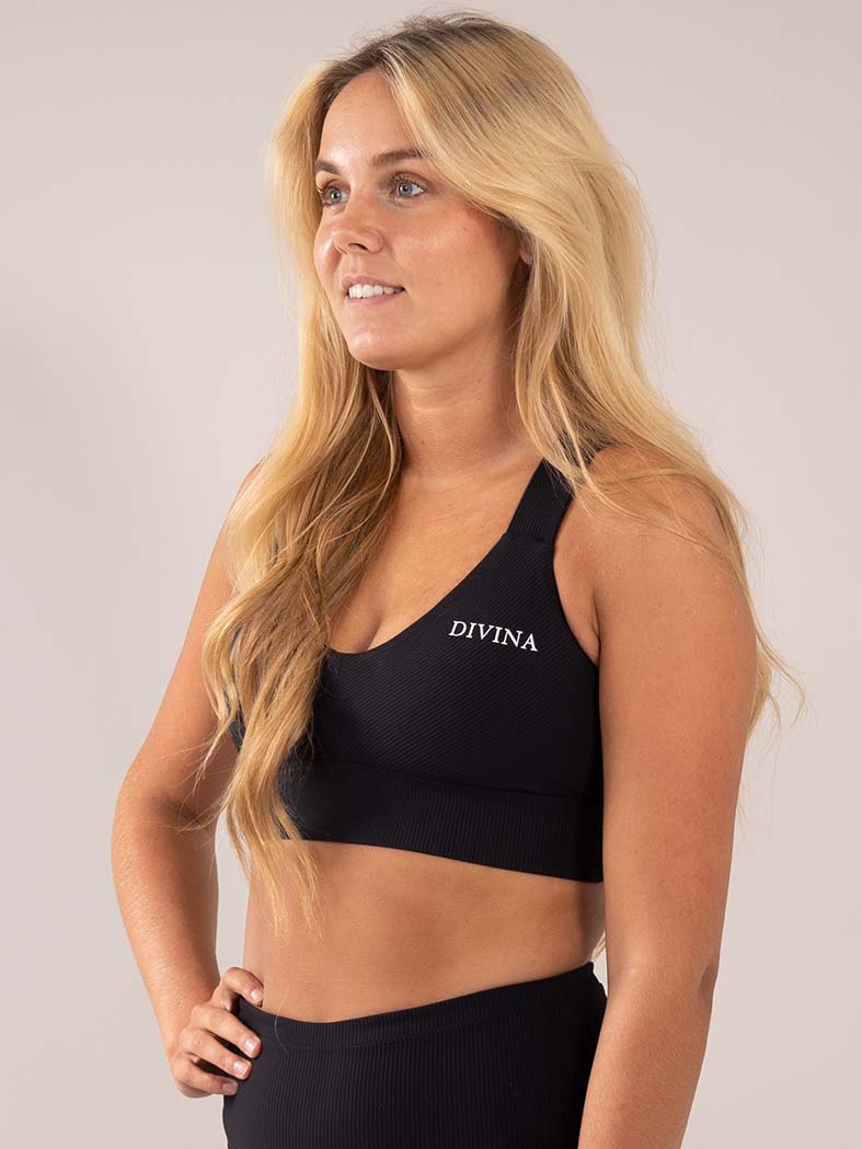 Ribbed seamless Grade sports bra Black side