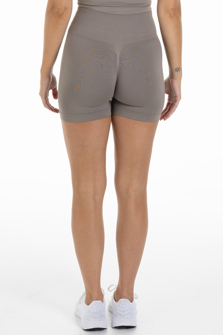 Seamless Scrunch Shorts Sleek Coffee Back
