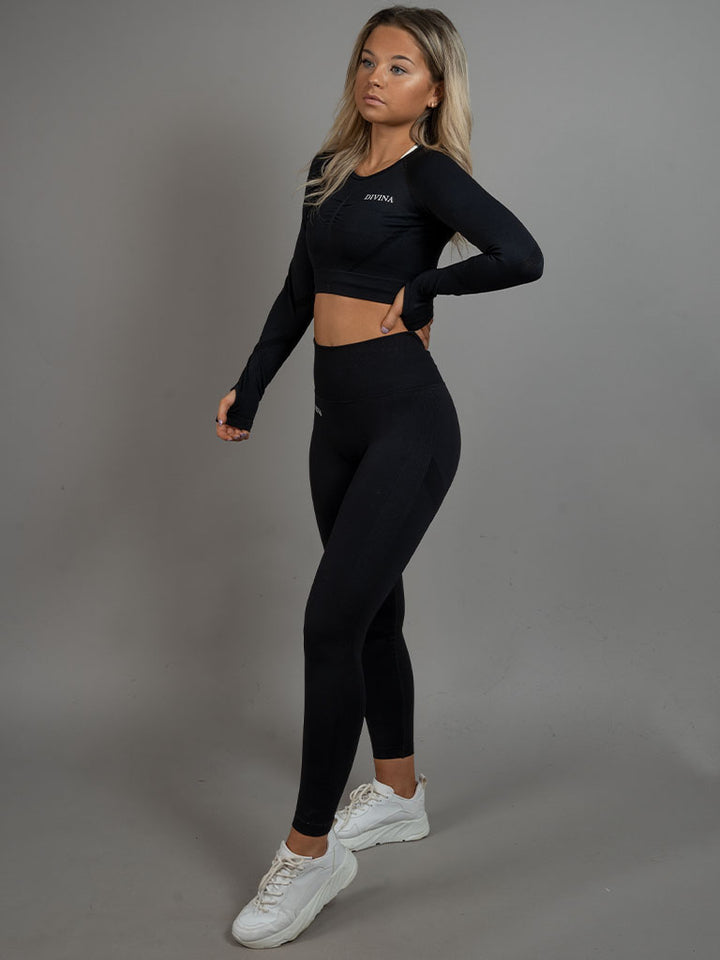 Scrunch Seamless Set Black side