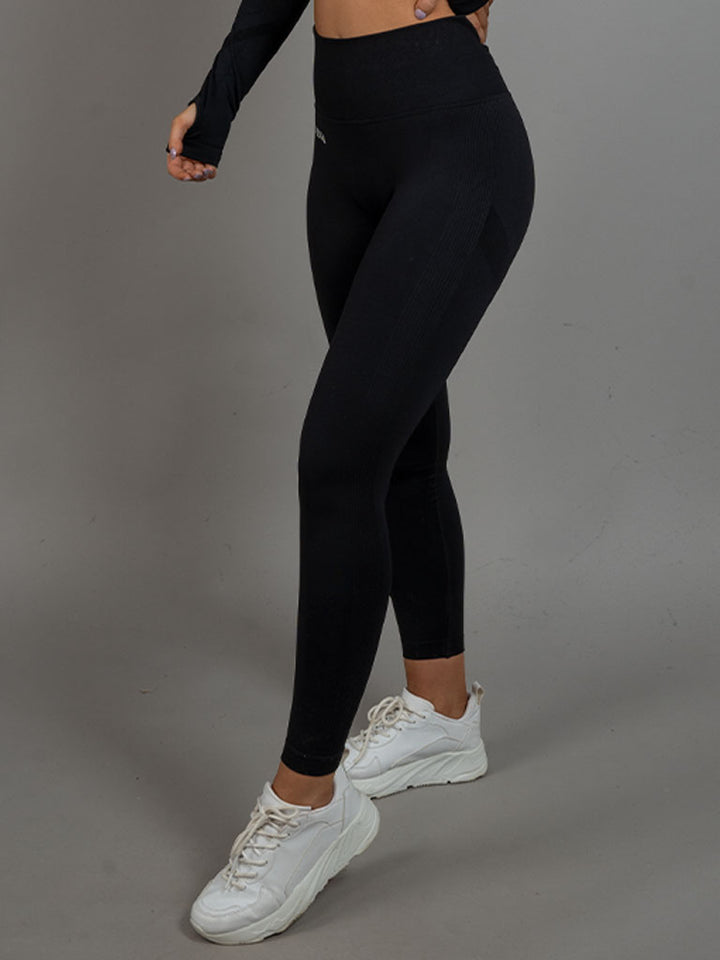 Scrunch Seamless Tights Black side