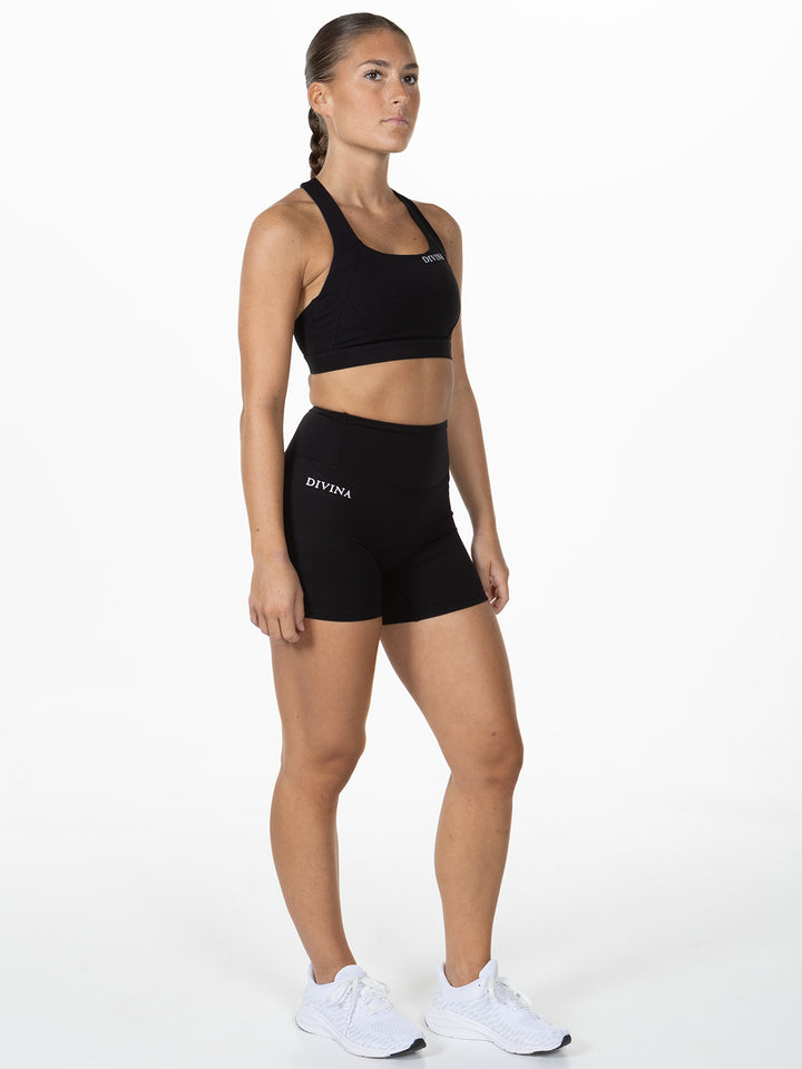 Valens Black Short Whole