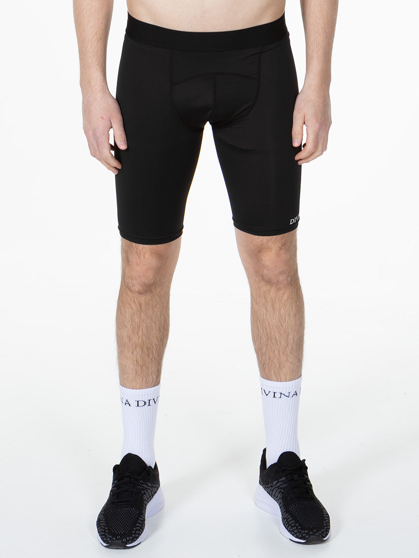 Valide Black Shorts front