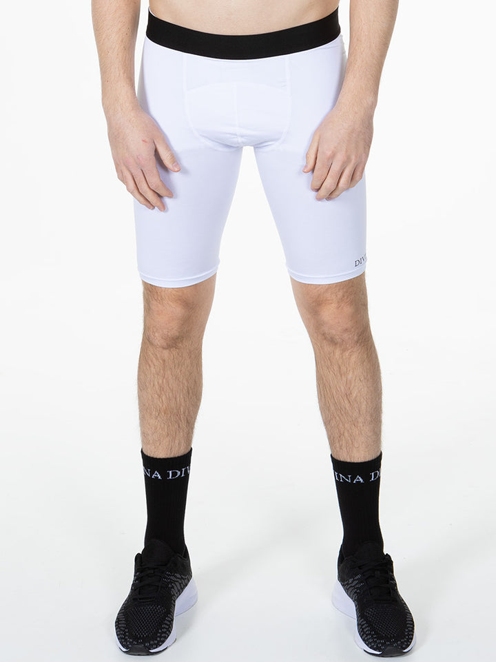 Valide Shorts White Front